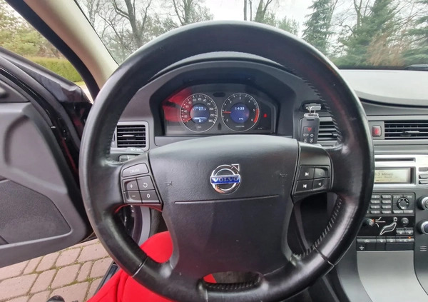 Volvo V70 cena 25777 przebieg: 235000, rok produkcji 2008 z Złoczew małe 277